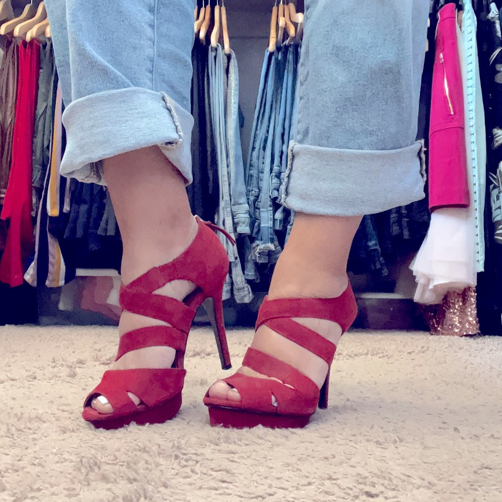 Sexy, strappy red heels